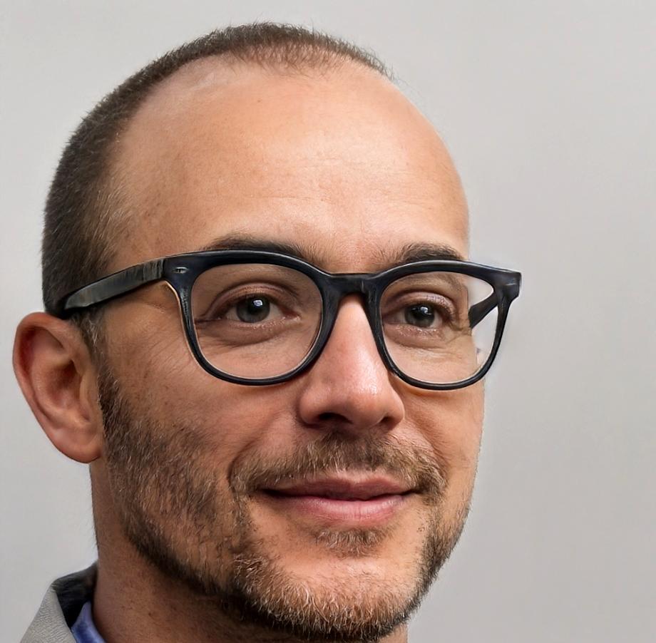 Portrait von Lennart Brückner, Gründer eines digitalen Buchführungsdienstes in Hamburg